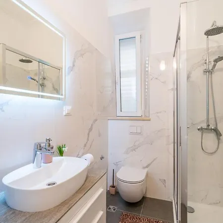 Old Town Spot Apartman *