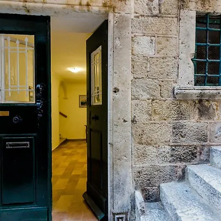 Old Town Spot Apartman